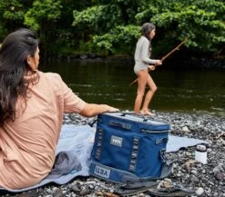 Glacière Yeti Hopper Flip Soft Cooler Charcoal -Meilleur Vêtements Magasin c8e074957e6d0d41654bfb147d8874b66b43b206 H23YETIACC3342874 15