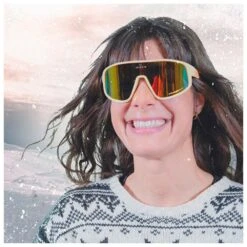 Lunettes De Soleil Moken Vision Rockett Sand Gold Polarized -Meilleur Vêtements Magasin da48c73239a5c0064346d0ce3526f6910942419f E23MOKELUN352355 MOKE0214231 901