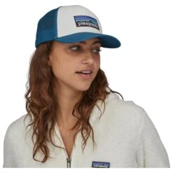 Casquette Patagonia P-6 Logo Lopro Trucker Hat White Wavy Blue -Meilleur Vêtements Magasin f3d0b4c5f1e37fd1b905513d3e375567e640f281 E20PATAACC12153497 PATA0637067 4