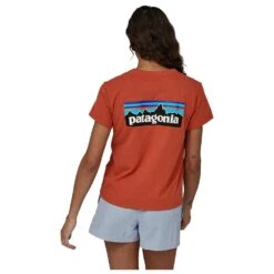 Tee-shirt Patagonia P-6 Logo Responsibili-Tee Quartz Coral -Meilleur Vêtements Magasin fe6b0157d57146cd7c89dcea5f167b01c694c013 E23PATATEH3366547 6
